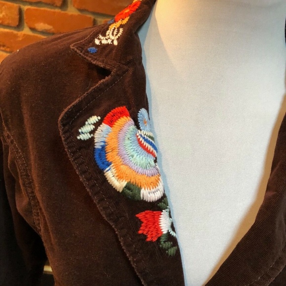 EMBROIDERED FLOWER BIRD Accent Layering JACKET - Picture 9 of 13